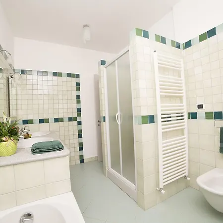 Bed & Breakfast La Frola 3*