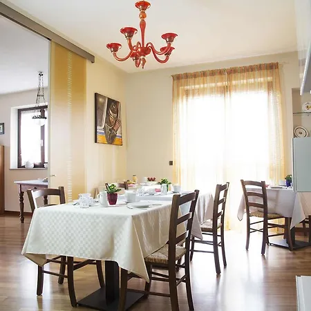 Alojamento de Acomodação e Pequeno-almoço La Frola 3*