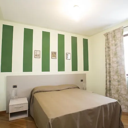 Bed & Breakfast La Frola 3*